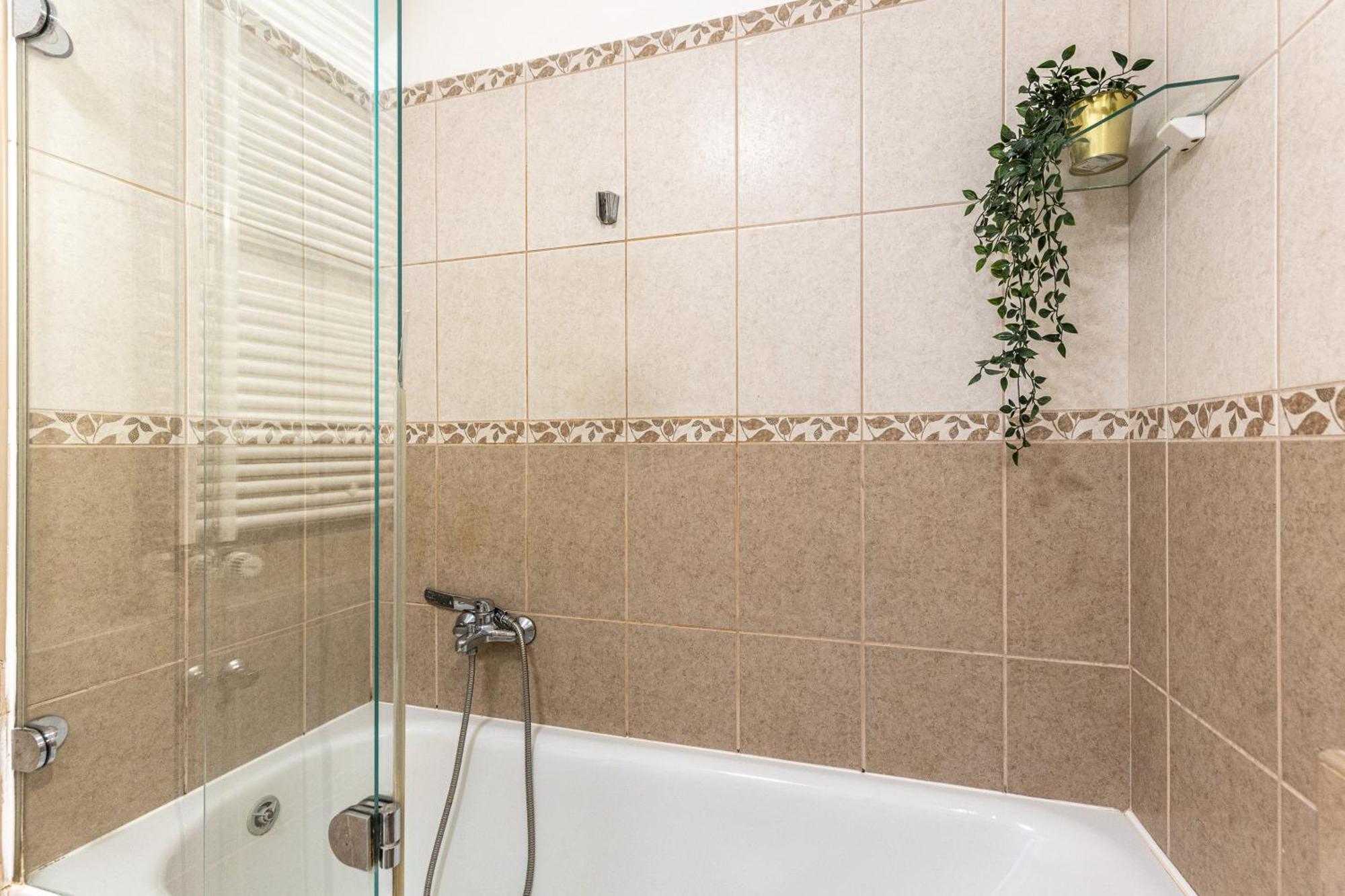 Gozsdu White Raven Residence 305 Budapest Luaran gambar